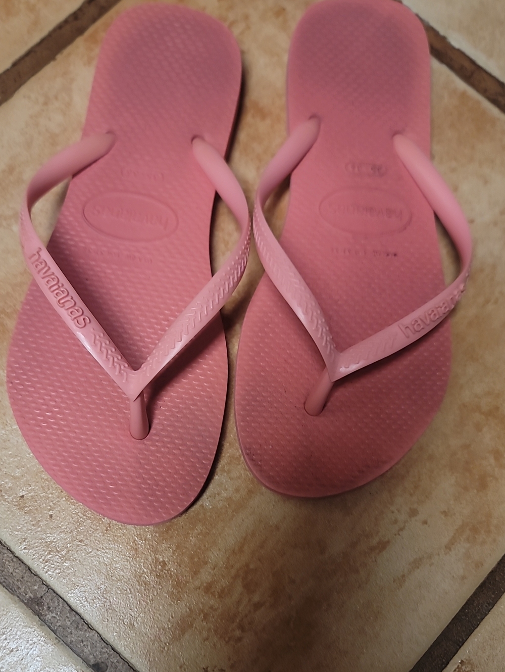 Havaianas Women's Flip Flops in Dusty Pink